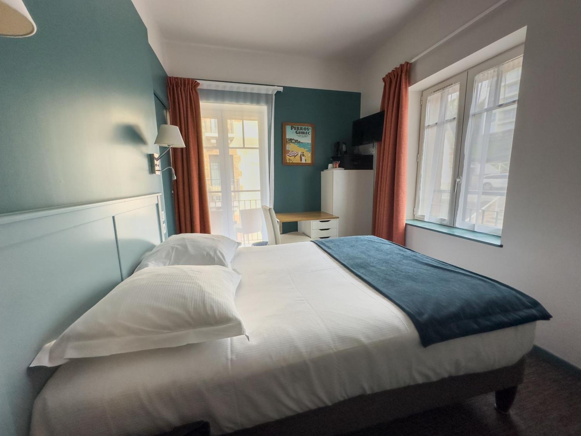 Logis Hotel Ker Mor Perros-Guirec Exterior photo